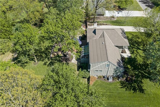 2300 W 103rd Terrace, Leawood, KS 66206