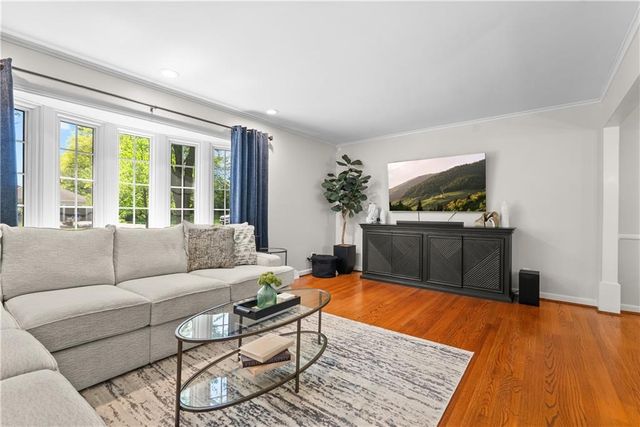 2300 W 103rd Terrace, Leawood, KS 66206
