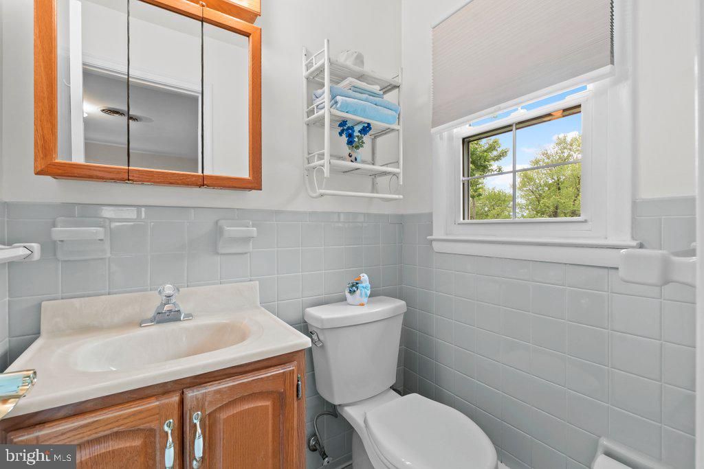 Image 17 of property listing at 3118 GREENWAY DR, Ellicott City, MD 21042