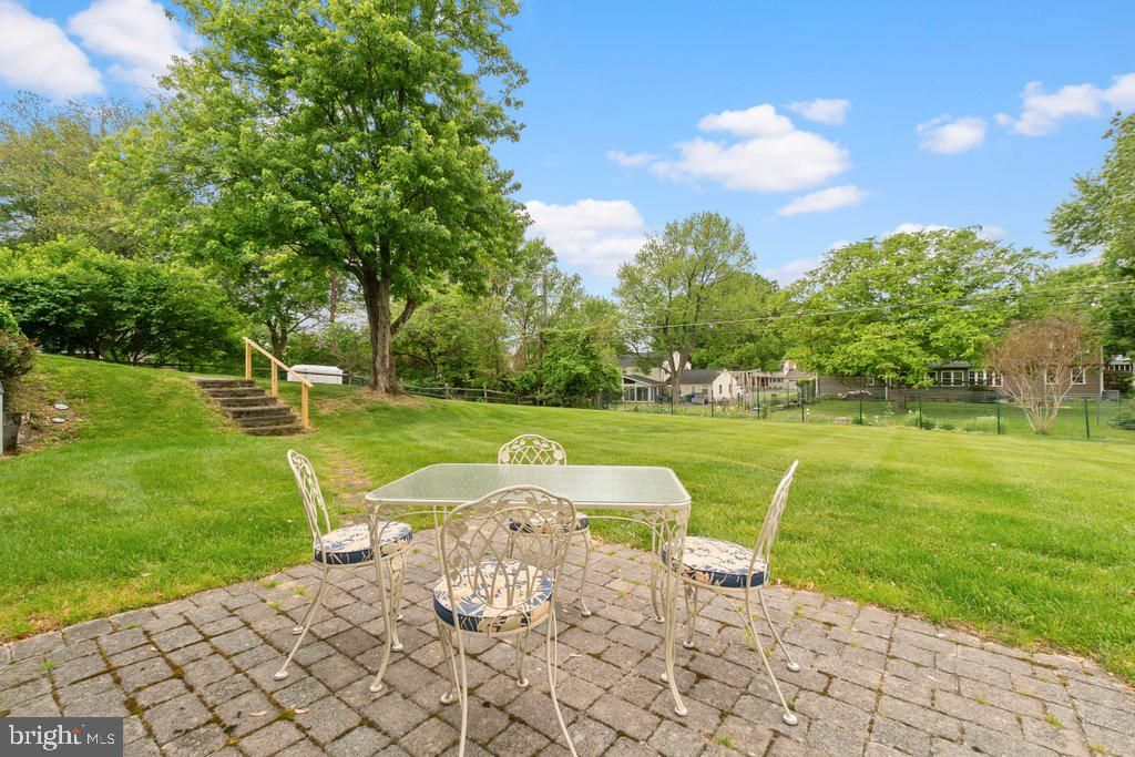 Image 26 of property listing at 3118 GREENWAY DR, Ellicott City, MD 21042