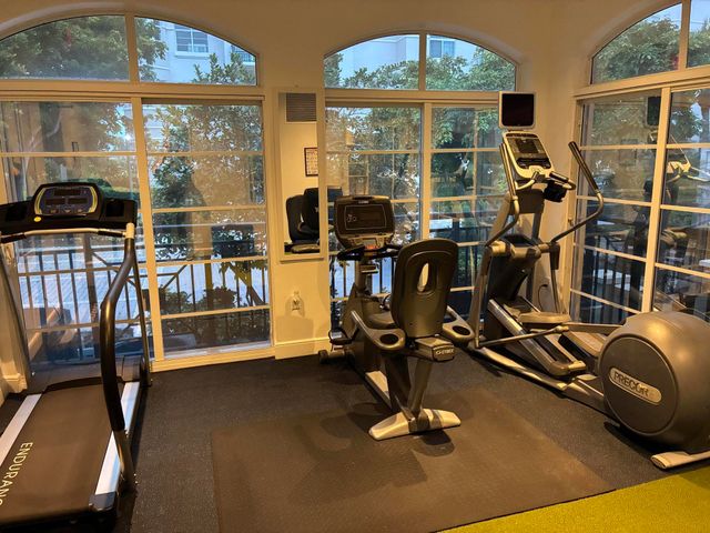 1230 Hillsboro Mile 308, Hillsboro Beach, FL 33062
