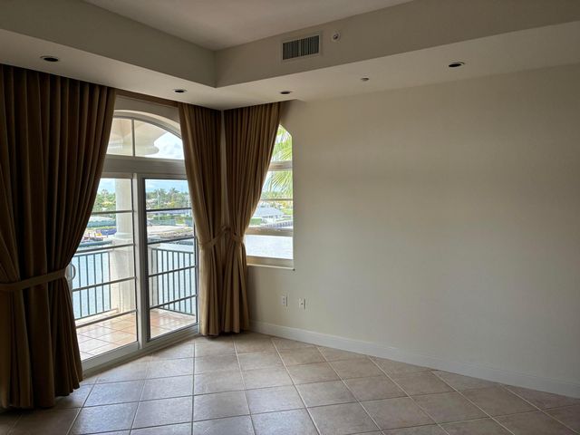 1230 Hillsboro Mile 308, Hillsboro Beach, FL 33062