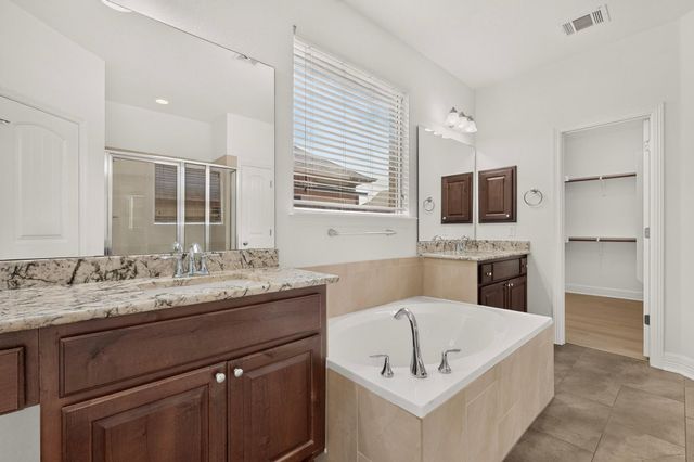 105 Martino TRL, Georgetown, TX 78628