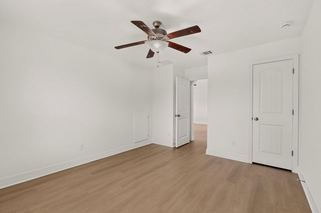 105 Martino TRL, Georgetown, TX 78628