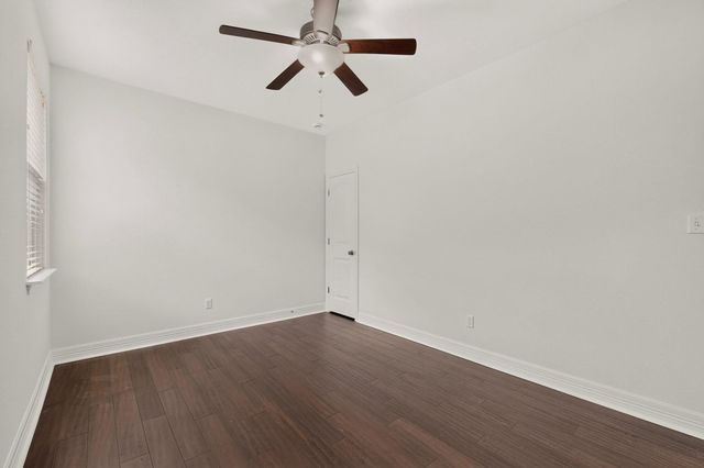105 Martino TRL, Georgetown, TX 78628