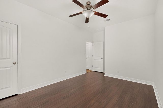 105 Martino TRL, Georgetown, TX 78628