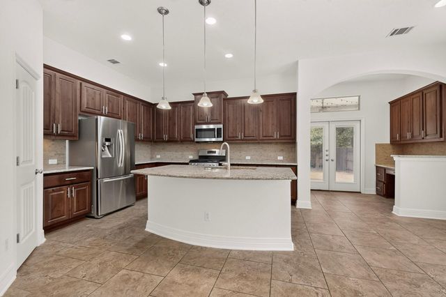 105 Martino TRL, Georgetown, TX 78628