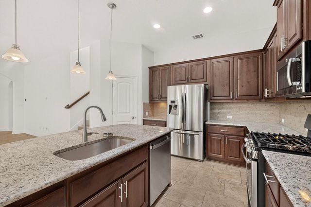 105 Martino TRL, Georgetown, TX 78628