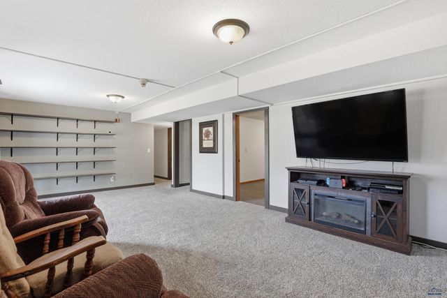 7205 TIMBERLINE RD, Black Hawk, SD 57718