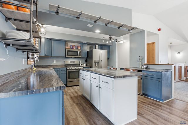 7205 TIMBERLINE RD, Black Hawk, SD 57718