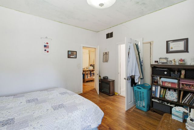 324 W Ross Avenue, De Leon, TX 76444