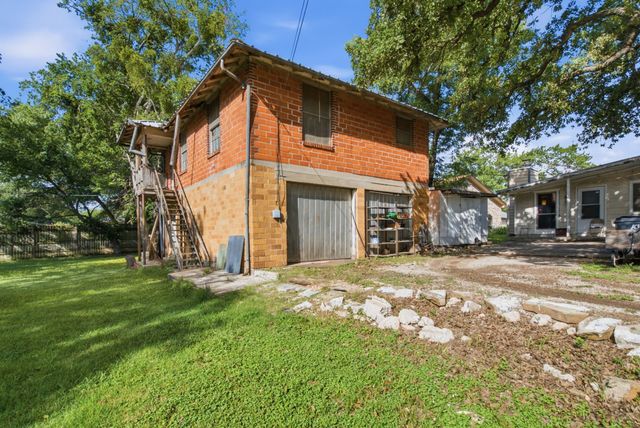 324 W Ross Avenue, De Leon, TX 76444