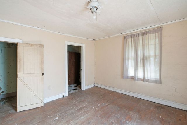 324 W Ross Avenue, De Leon, TX 76444