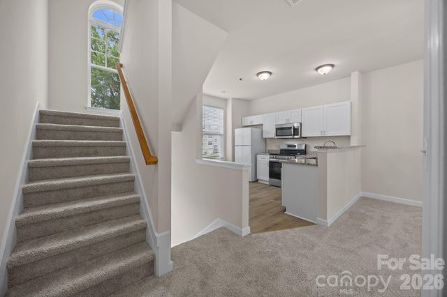 2750 Avalon Loop Road, Charlotte, NC 28269