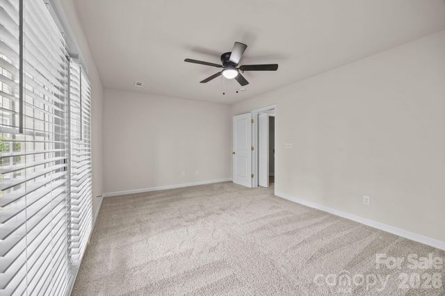 2750 Avalon Loop Road, Charlotte, NC 28269