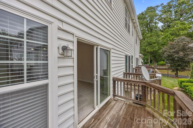 2750 Avalon Loop Road, Charlotte, NC 28269