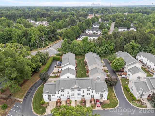 2750 Avalon Loop Road, Charlotte, NC 28269