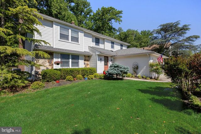 1024 BOBWHITE DR, Cherry Hill, NJ 08003