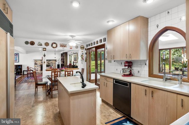 1024 BOBWHITE DR, Cherry Hill, NJ 08003