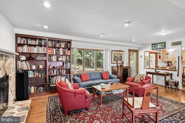 1024 BOBWHITE DR, Cherry Hill, NJ 08003