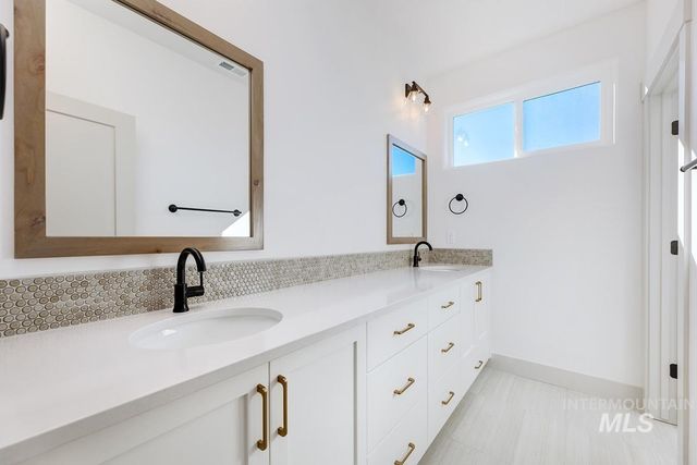 14041 N Hornbill Way, Boise, ID 83714