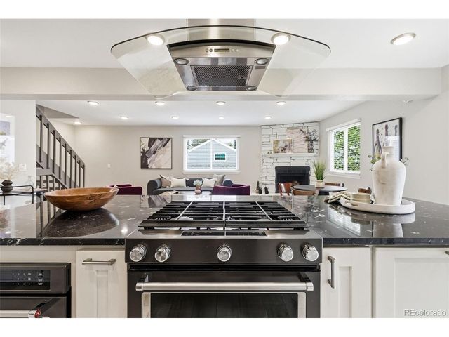 30 S Moline St, Aurora, CO 80012