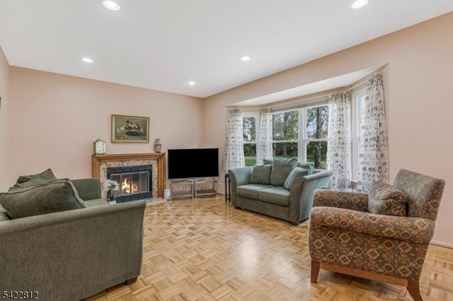 17 Denbigh Dr, Franklin Twp., NJ 08873