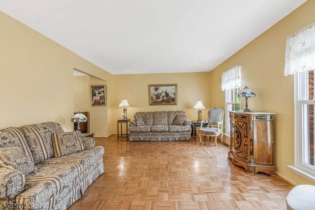 17 Denbigh Dr, Franklin Twp., NJ 08873