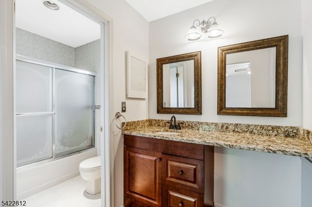 17 Denbigh Dr, Franklin Twp., NJ 08873