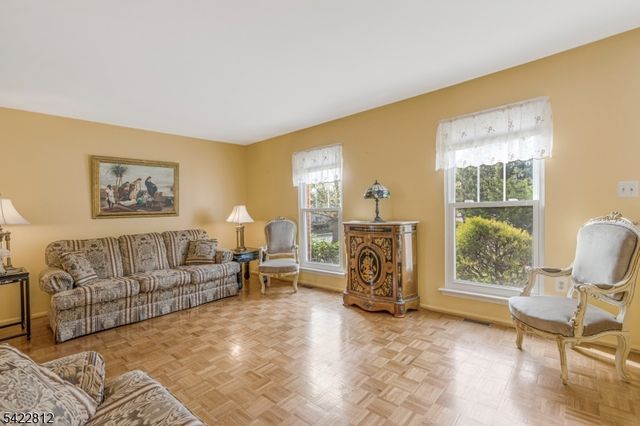 17 Denbigh Dr, Franklin Twp., NJ 08873