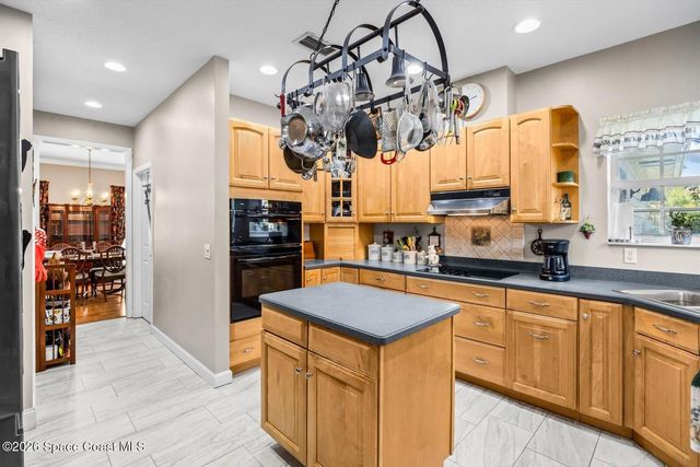 580 42nd Court, Vero Beach, FL 32968