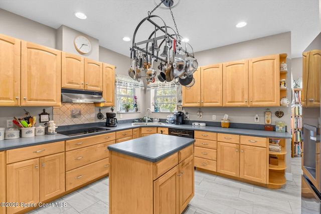 580 42nd Court, Vero Beach, FL 32968