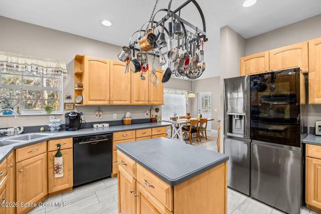 580 42nd Court, Vero Beach, FL 32968