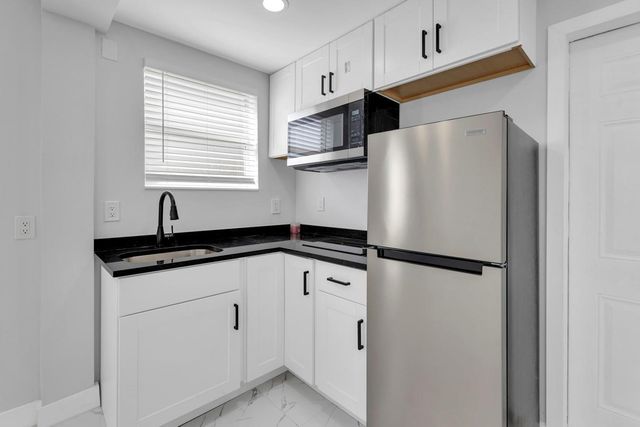 851 NW 4th Avenue, Pompano Beach, FL 33060