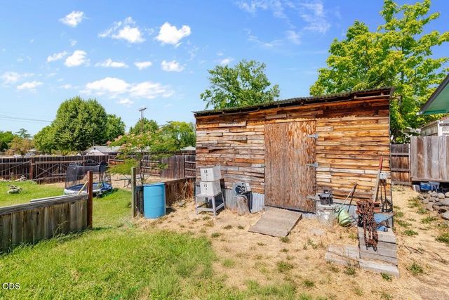1405 Oleander Street, Medford, OR 97504