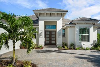 204 Strand Square, Vero Beach, FL 32963