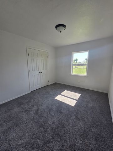 912 W Main Street, Quinlan, TX 75474
