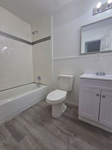 912 W Main Street, Quinlan, TX 75474