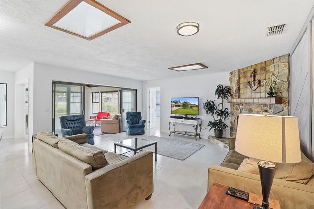 11721 W RIVERHAVEN DRIVE, Homosassa, FL 34448