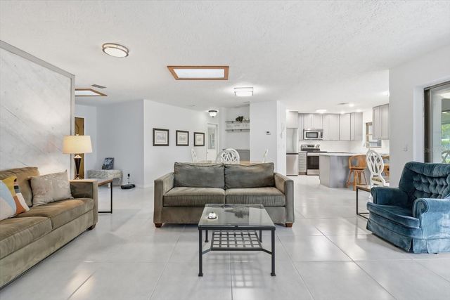 11721 W RIVERHAVEN DRIVE, Homosassa, FL 34448