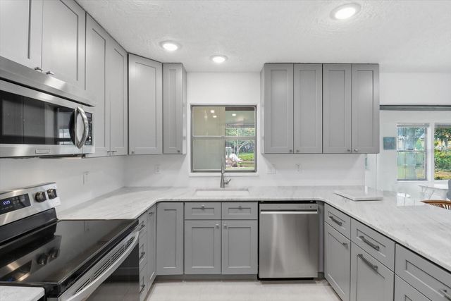 11721 W RIVERHAVEN DRIVE, Homosassa, FL 34448