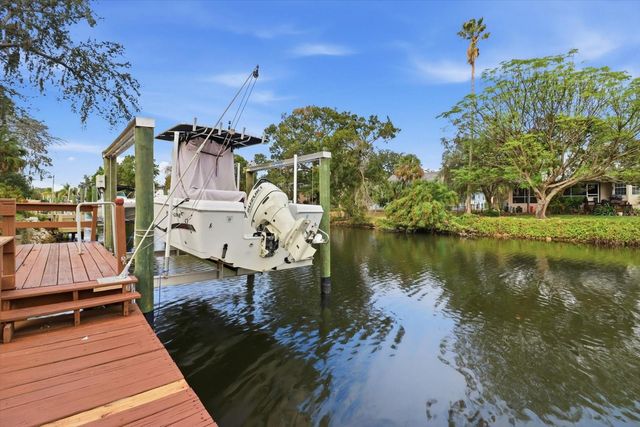 11721 W RIVERHAVEN DRIVE, Homosassa, FL 34448