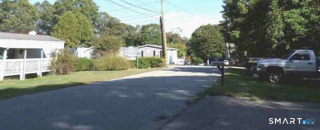 5 Blumenthal Drive, Montville, CT 06382