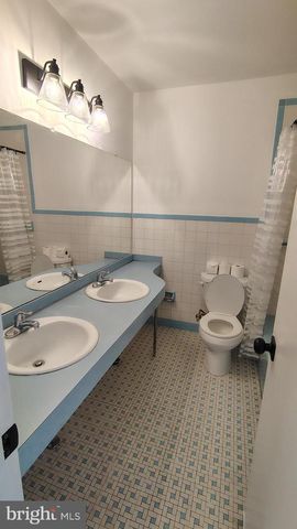 574 REMSEN RD, Philadelphia, PA 19115