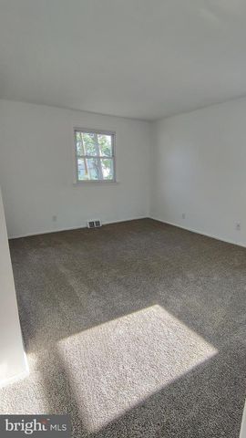 574 REMSEN RD, Philadelphia, PA 19115