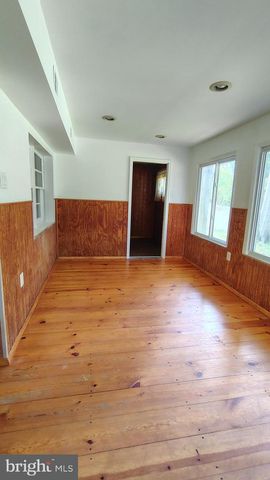 574 REMSEN RD, Philadelphia, PA 19115