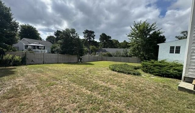 6 Tamarack Road, West Dennis, MA 02670