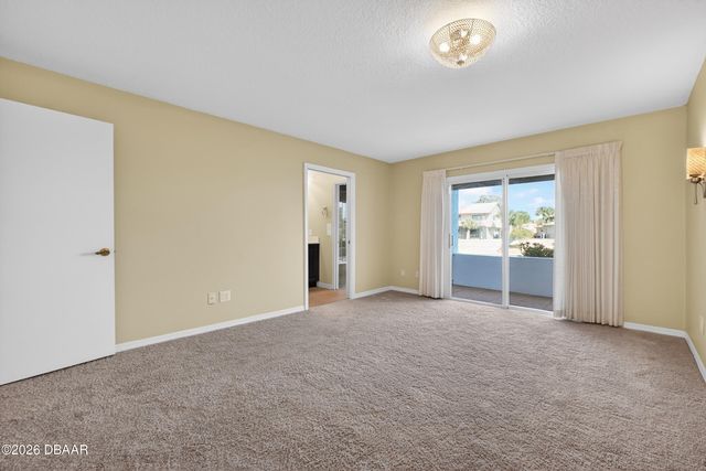 26 Creek Court, Palm Coast, FL 32137