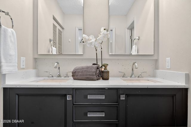 26 Creek Court, Palm Coast, FL 32137