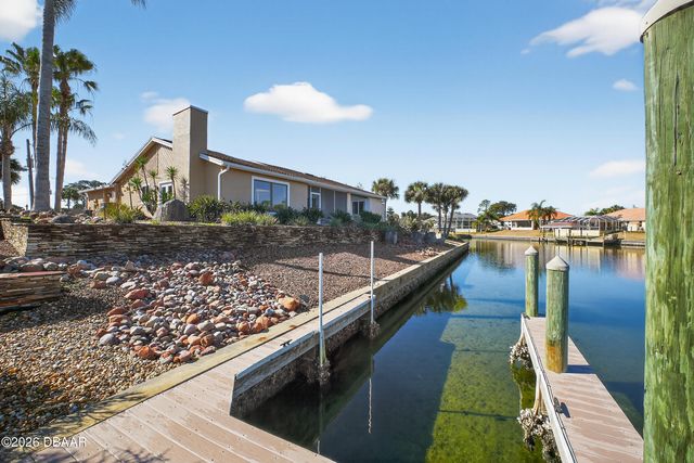 26 Creek Court, Palm Coast, FL 32137